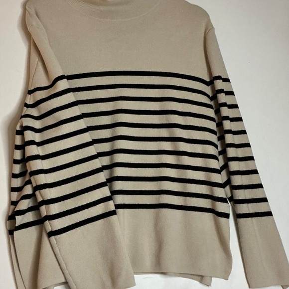 Women’s H & M stripped mock turtle neck size S - Picture 6 of 6